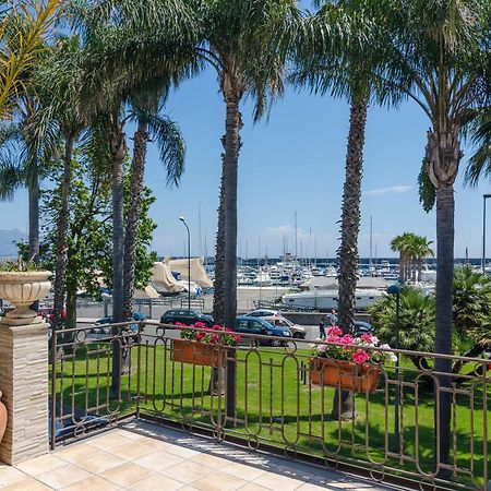 Casa Delle Zammare Fronte Mare Centro Storico Villa Riposto ภายนอก รูปภาพ