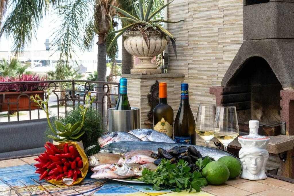 Casa Delle Zammare Fronte Mare Centro Storico Villa Riposto ภายนอก รูปภาพ