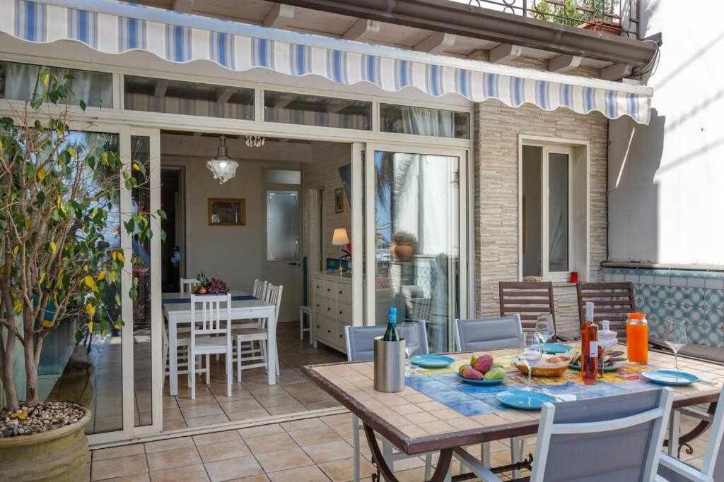 Casa Delle Zammare Fronte Mare Centro Storico Villa Riposto ภายนอก รูปภาพ