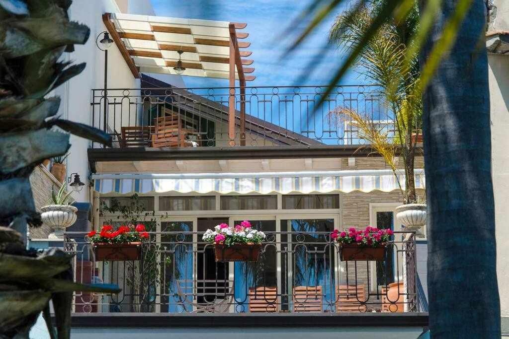Casa Delle Zammare Fronte Mare Centro Storico Villa Riposto ภายนอก รูปภาพ