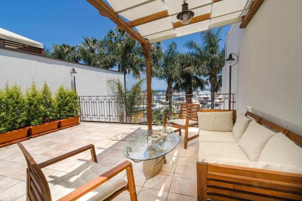 Casa Delle Zammare Fronte Mare Centro Storico Villa Riposto ภายนอก รูปภาพ