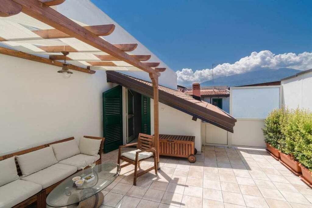 Casa Delle Zammare Fronte Mare Centro Storico Villa Riposto ภายนอก รูปภาพ
